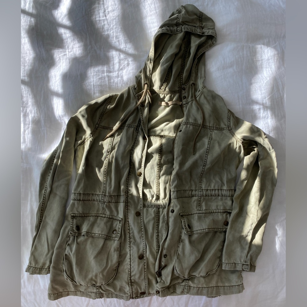 Max Jeans Green Utility Jacket with Hood - Picture 5 of 5